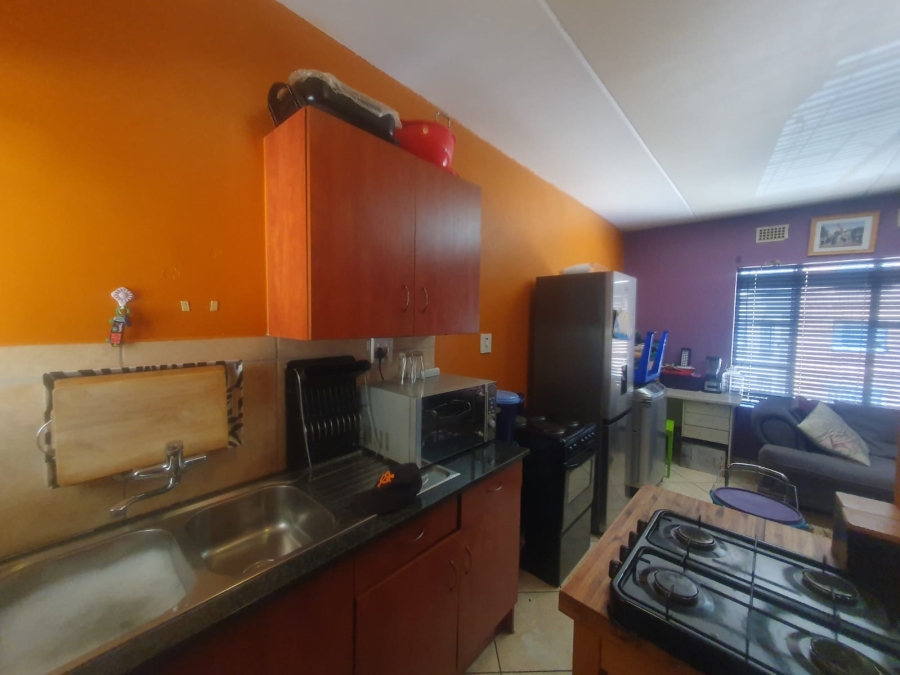 2 Bedroom Property for Sale in Diepkloof Gauteng