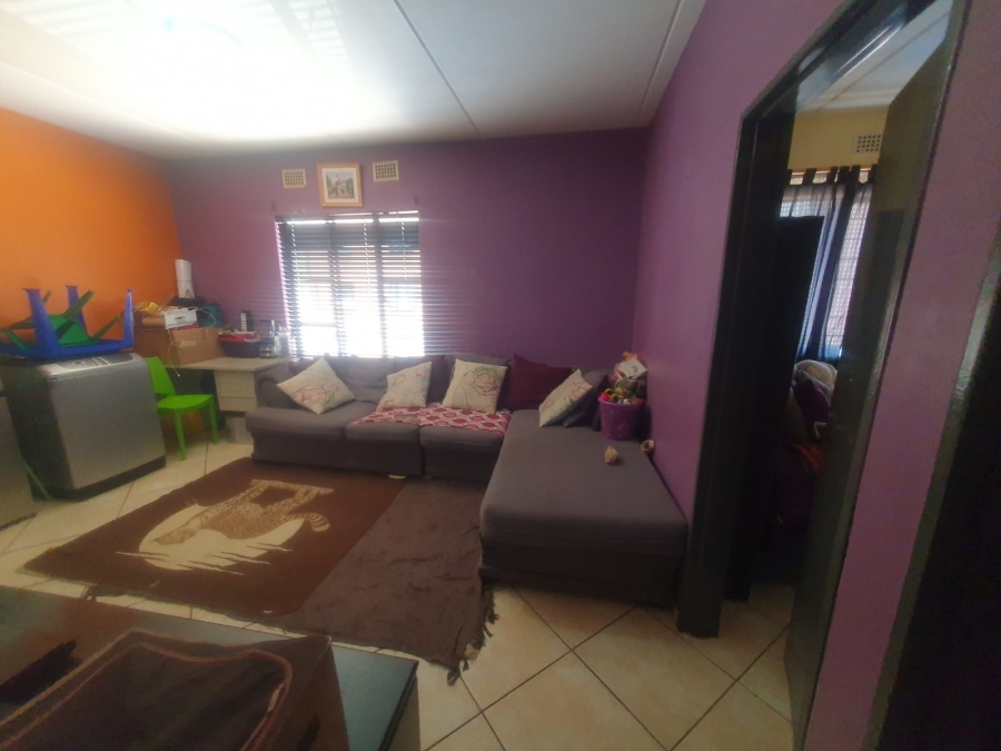 2 Bedroom Property for Sale in Diepkloof Gauteng