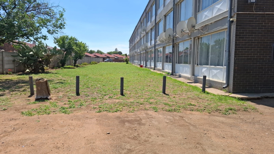 2 Bedroom Property for Sale in Three Rivers Gauteng