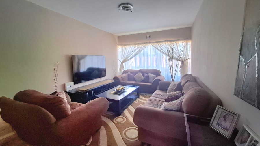 2 Bedroom Property for Sale in Three Rivers Gauteng