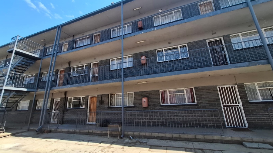 2 Bedroom Property for Sale in Three Rivers Gauteng