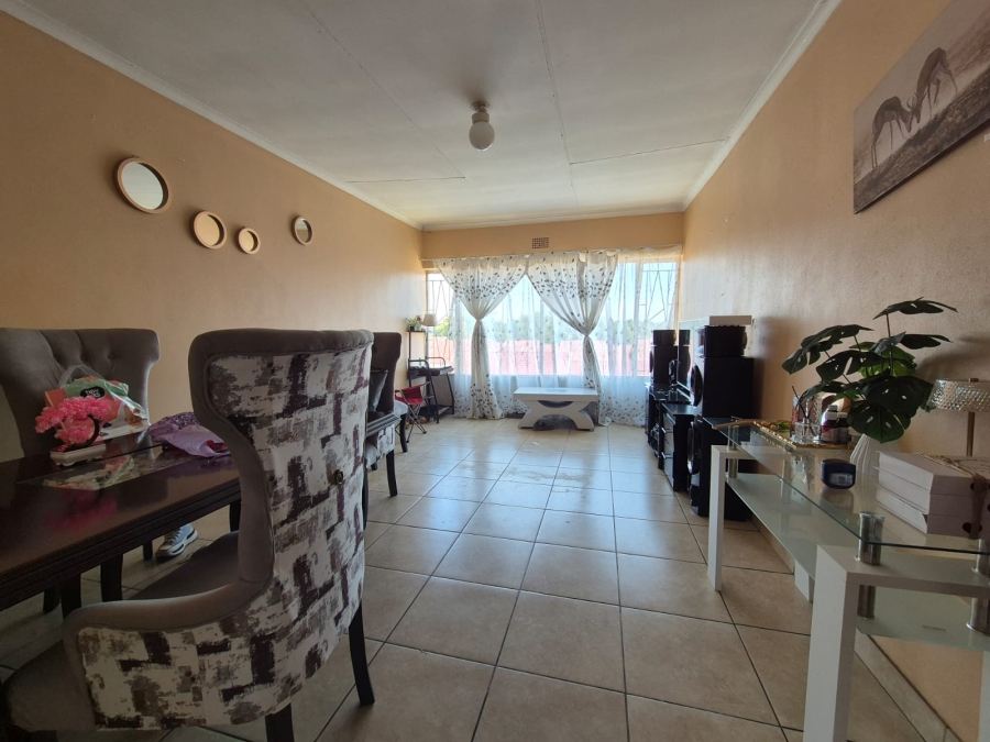 2 Bedroom Property for Sale in Three Rivers Gauteng