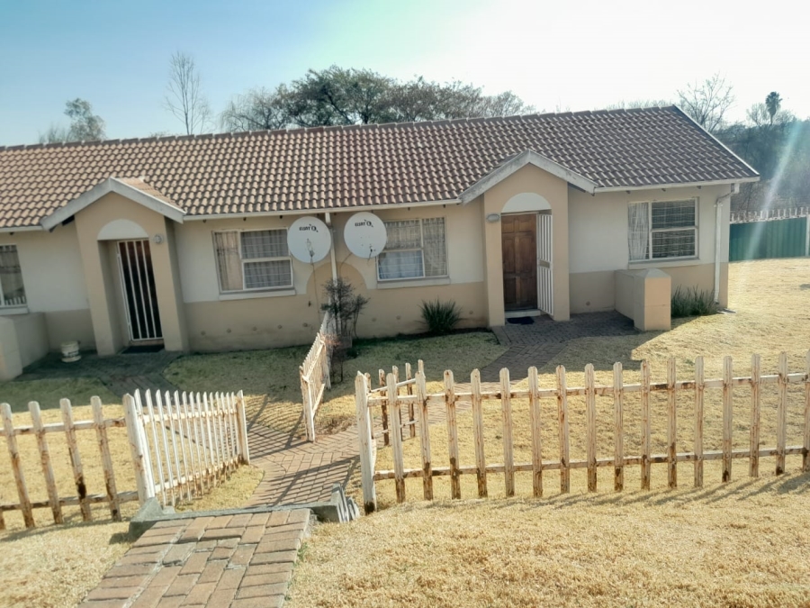 2 Bedroom Property for Sale in Rembrandt Park Gauteng