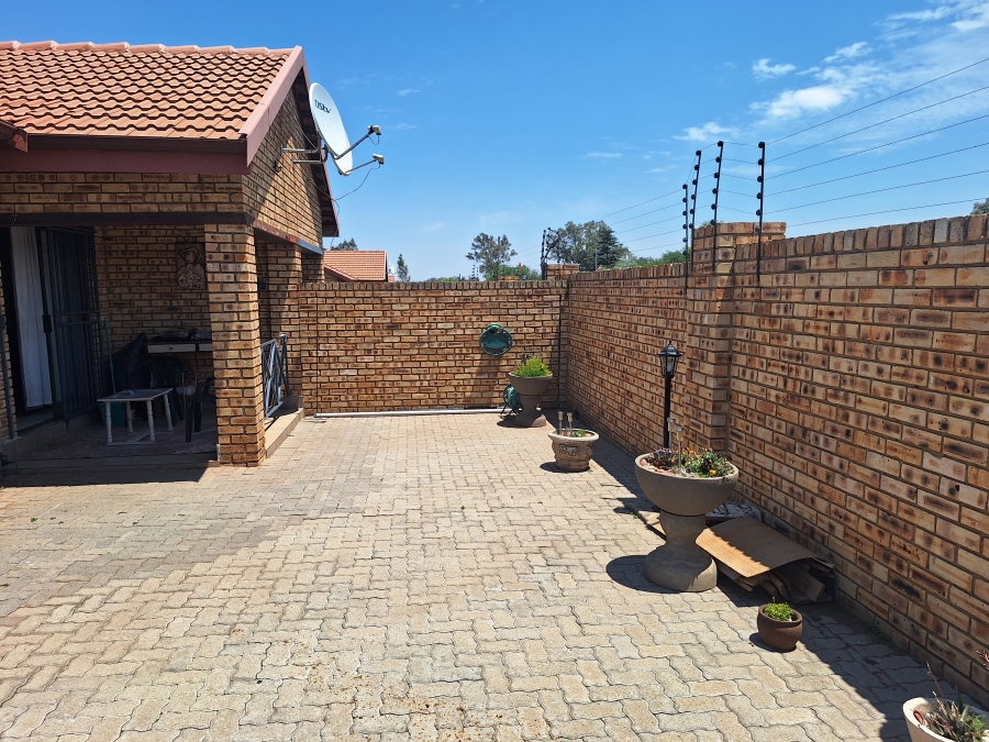 2 Bedroom Property for Sale in Riversdale Gauteng