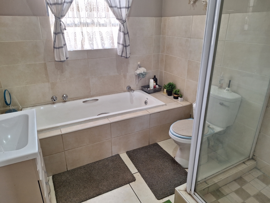 2 Bedroom Property for Sale in Riversdale Gauteng