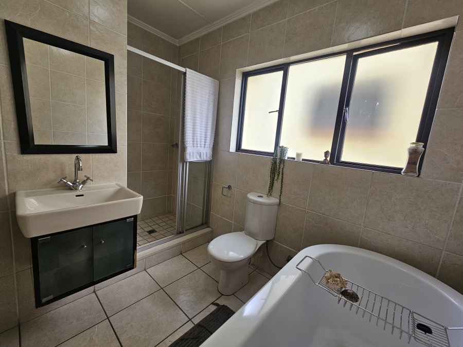 2 Bedroom Property for Sale in Paulshof Gauteng