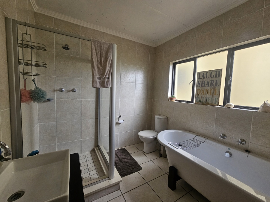 2 Bedroom Property for Sale in Paulshof Gauteng