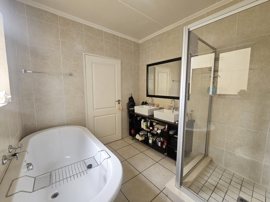 2 Bedroom Property for Sale in Paulshof Gauteng