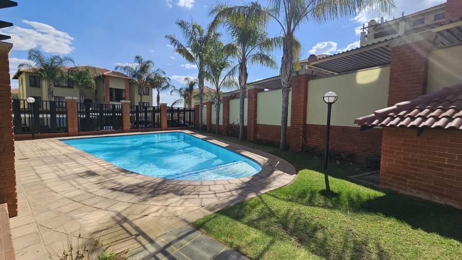 2 Bedroom Property for Sale in Paulshof Gauteng