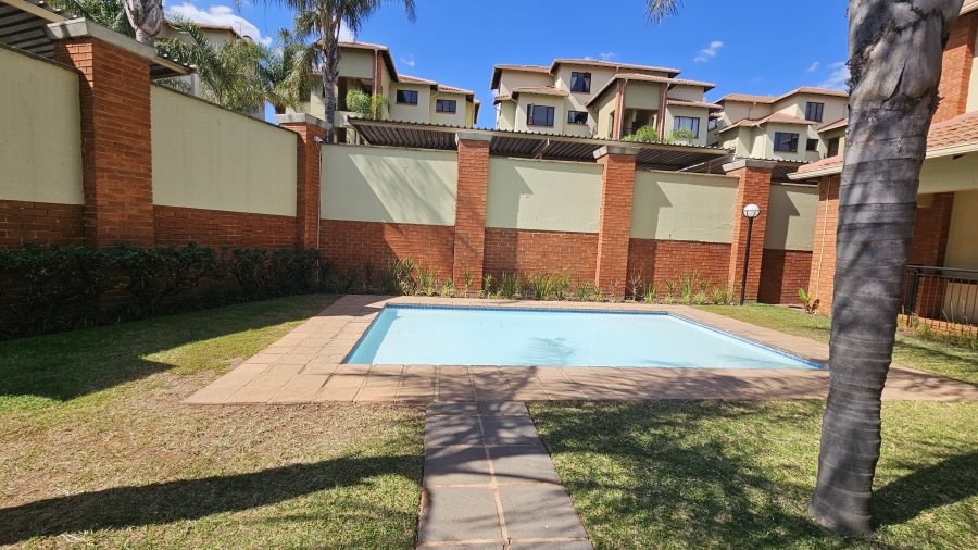 2 Bedroom Property for Sale in Paulshof Gauteng