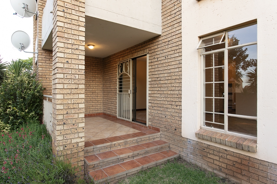 To Let 2 Bedroom Property for Rent in Olympus AH Gauteng