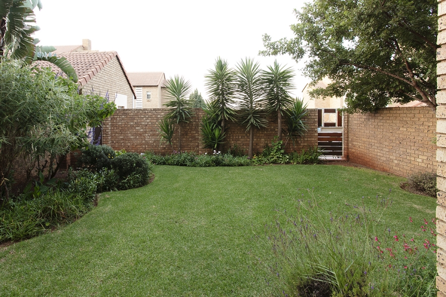 To Let 2 Bedroom Property for Rent in Olympus AH Gauteng