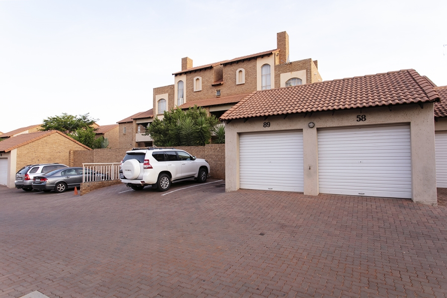 To Let 2 Bedroom Property for Rent in Olympus AH Gauteng