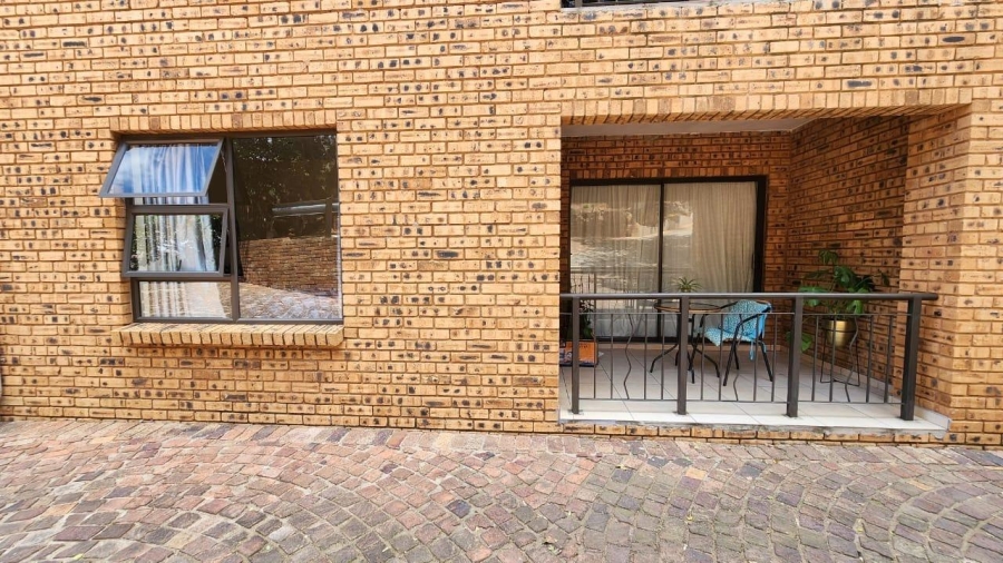 2 Bedroom Property for Sale in Mulbarton Gauteng