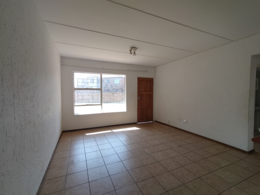 To Let 2 Bedroom Property for Rent in Arundo Estate Gauteng