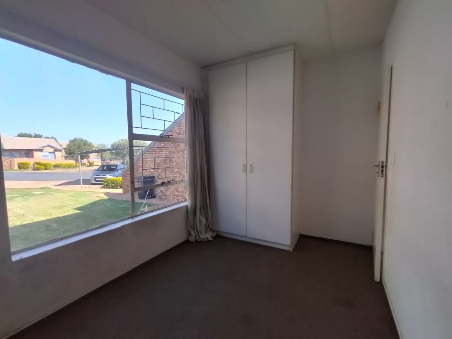 To Let 2 Bedroom Property for Rent in Arundo Estate Gauteng