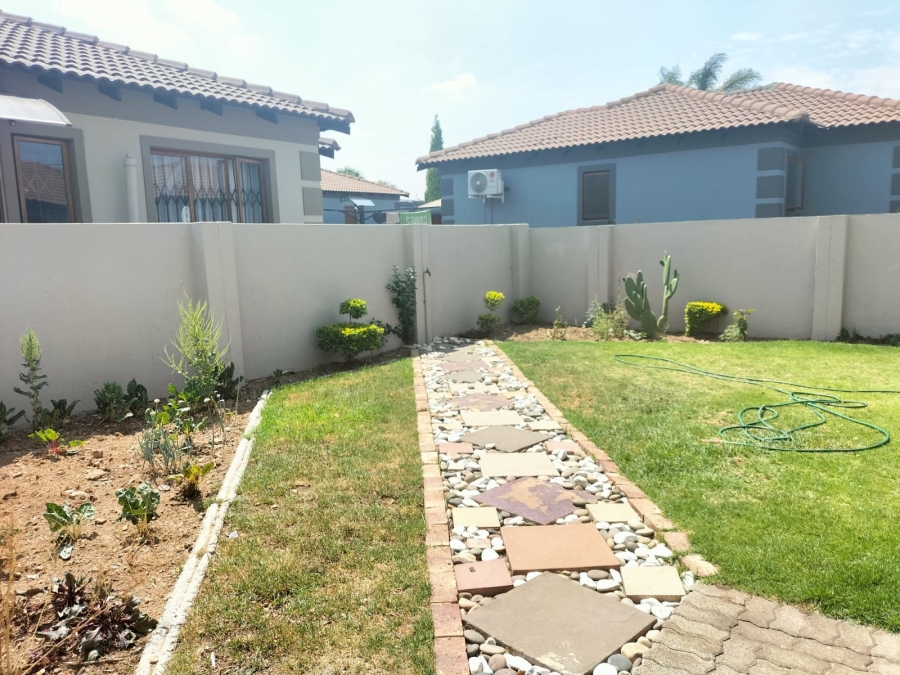 To Let 3 Bedroom Property for Rent in Arundo Estate Gauteng