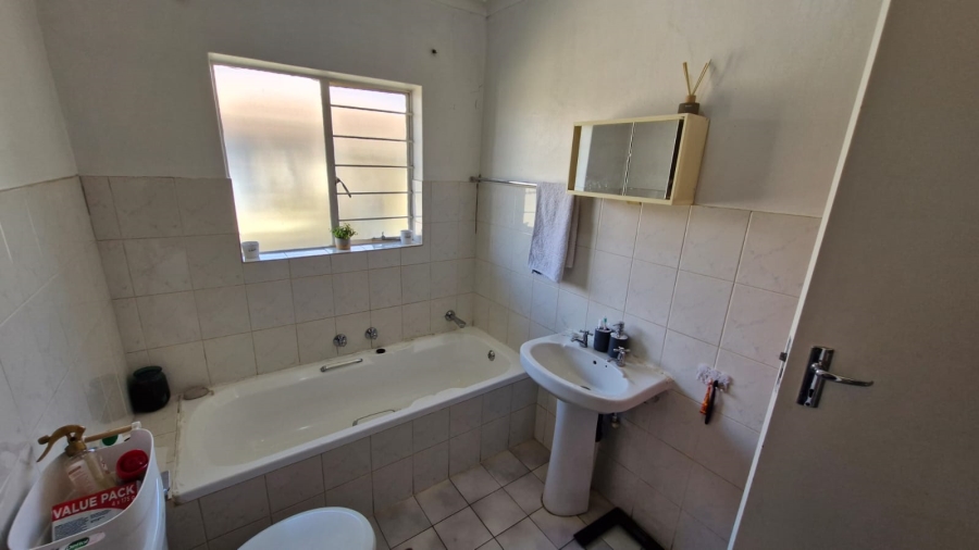 2 Bedroom Property for Sale in Willow Park Manor Gauteng