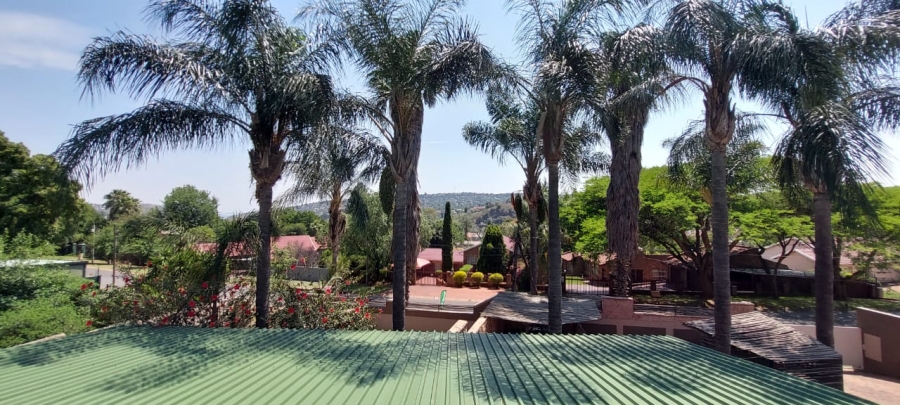 4 Bedroom Property for Sale in Roodekrans Gauteng