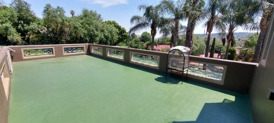 4 Bedroom Property for Sale in Roodekrans Gauteng