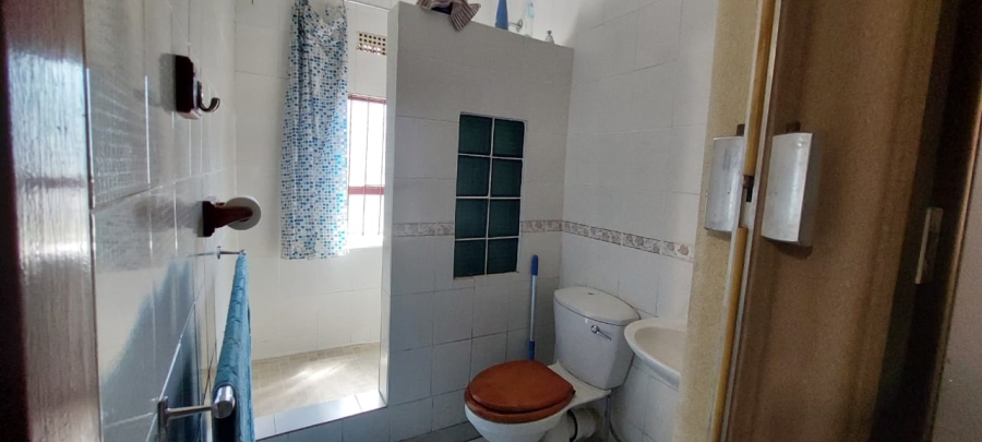 4 Bedroom Property for Sale in Roodekrans Gauteng