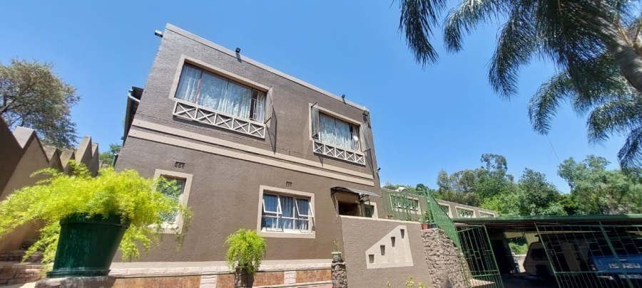 4 Bedroom Property for Sale in Roodekrans Gauteng