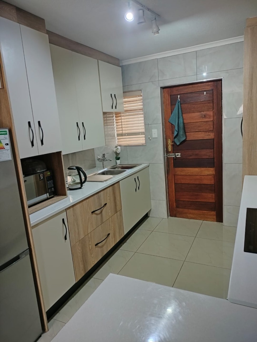 2 Bedroom Property for Sale in Montana Gauteng