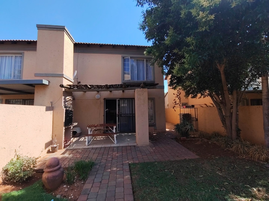 2 Bedroom Property for Sale in Annlin Gauteng