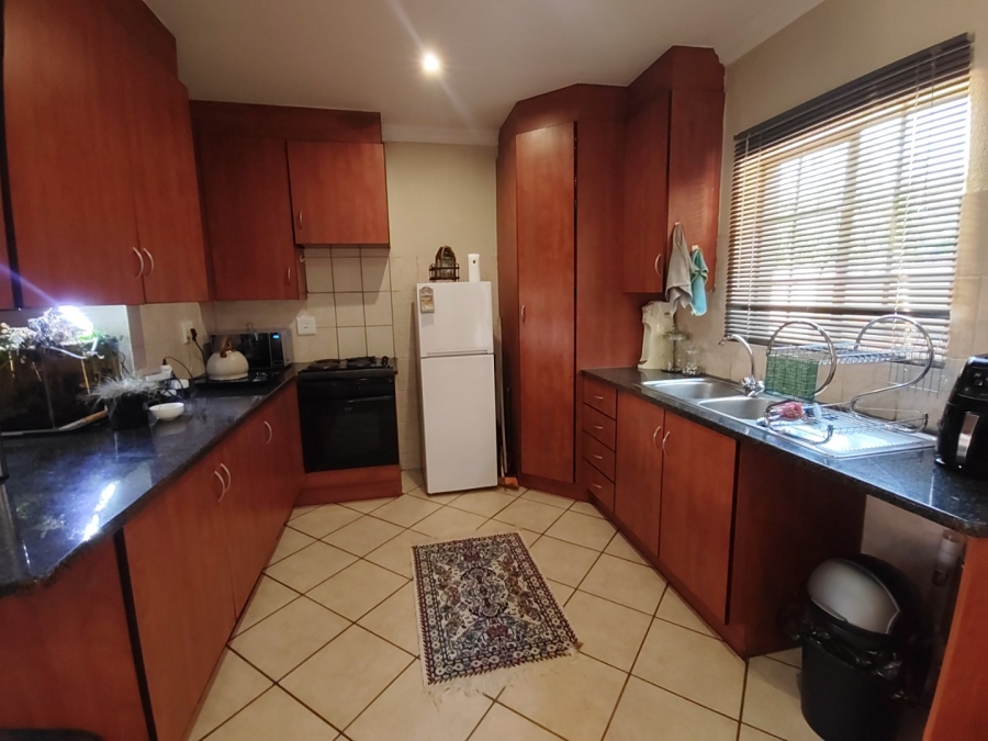 2 Bedroom Property for Sale in Annlin Gauteng