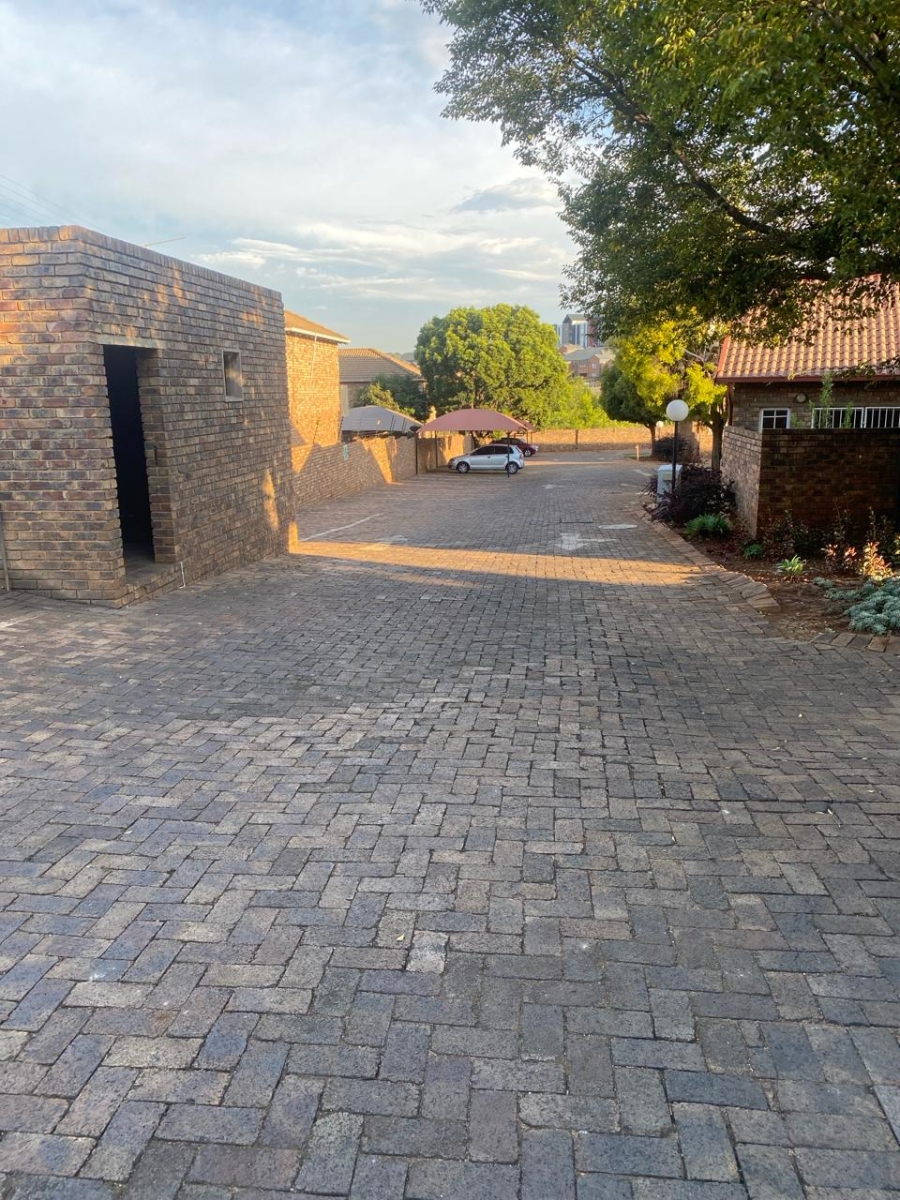 2 Bedroom Property for Sale in Highveld Gauteng