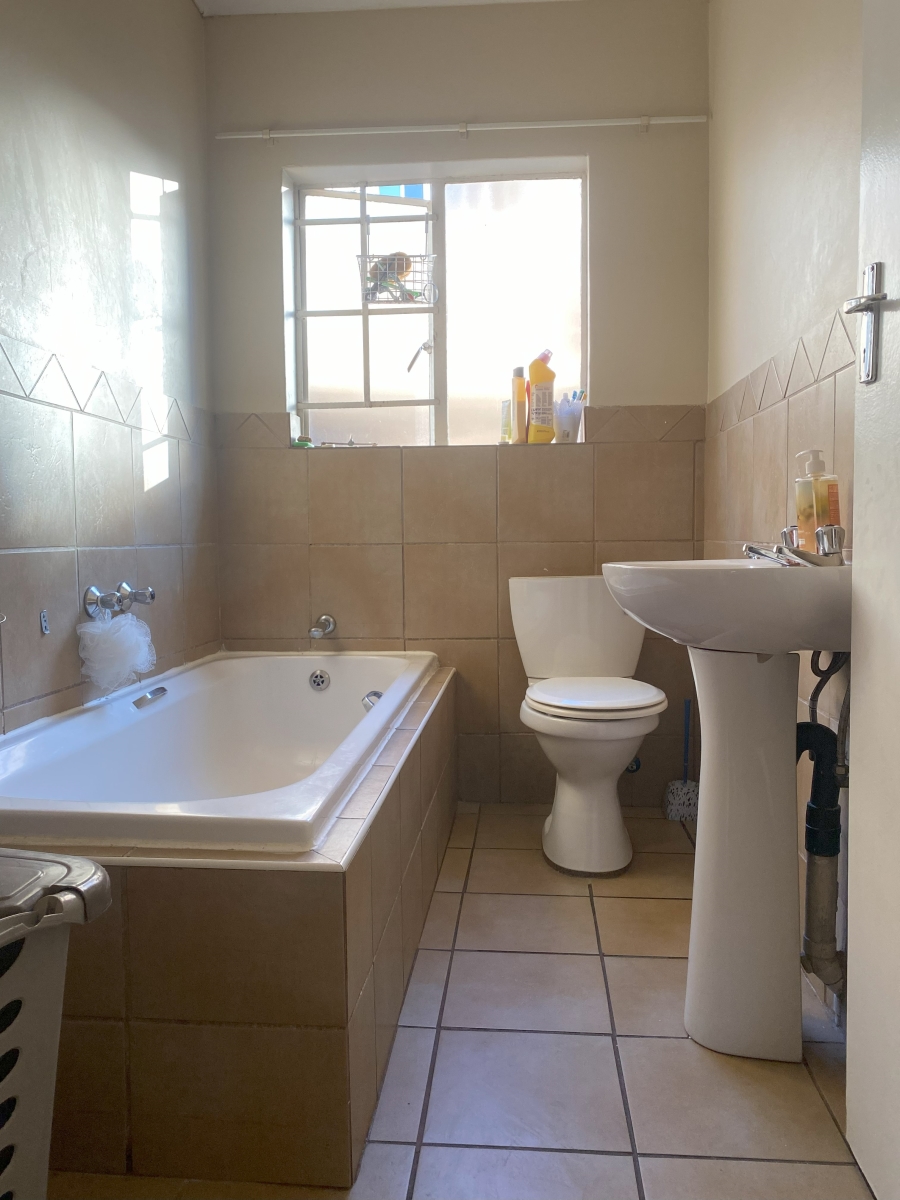 2 Bedroom Property for Sale in Highveld Gauteng