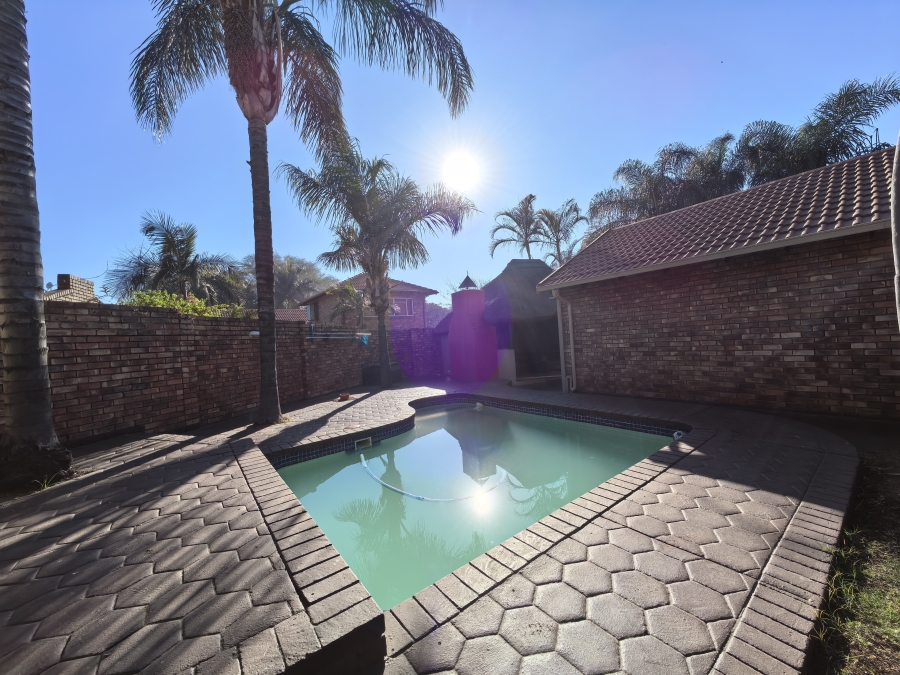 To Let 3 Bedroom Property for Rent in Montana Gauteng