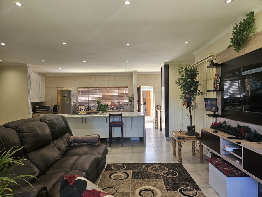 4 Bedroom Property for Sale in Isandovale Gauteng