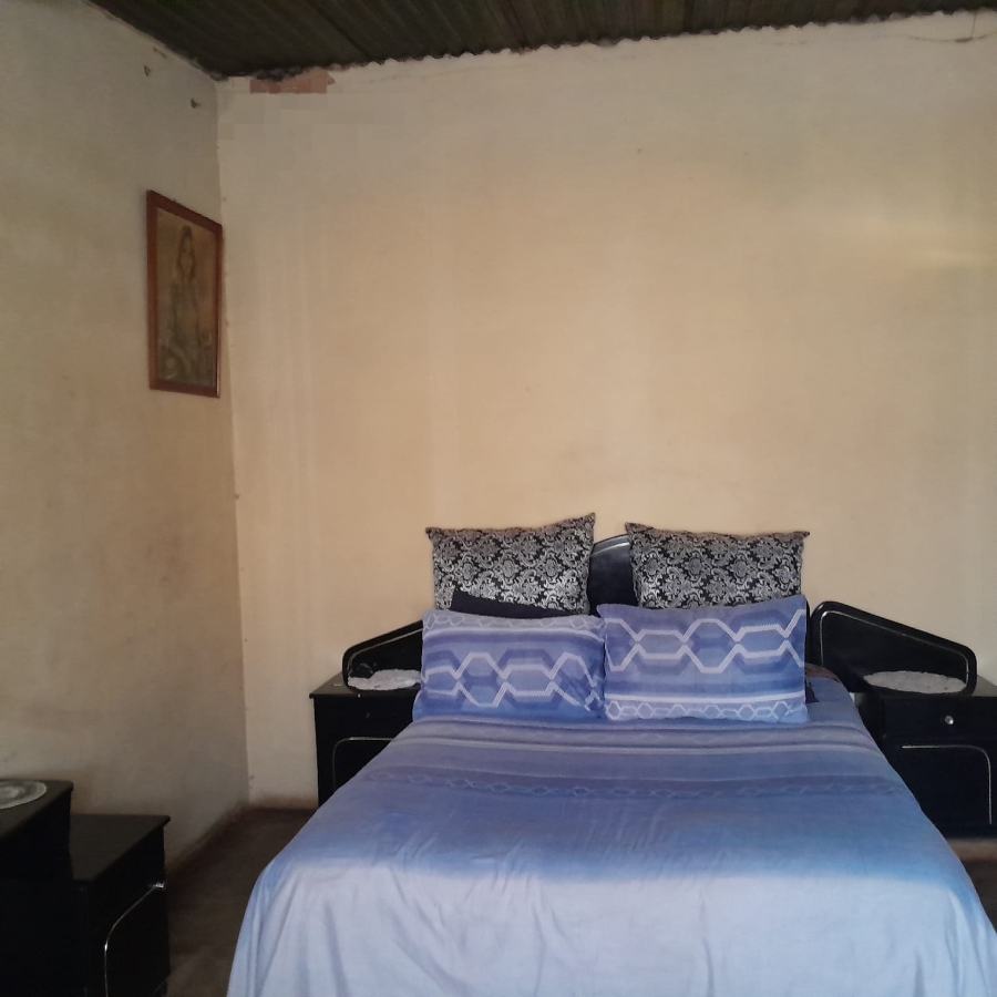 2 Bedroom Property for Sale in Tsakane Gauteng