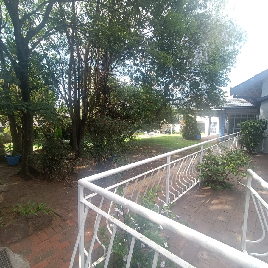 To Let 1 Bedroom Property for Rent in Emmarentia Gauteng