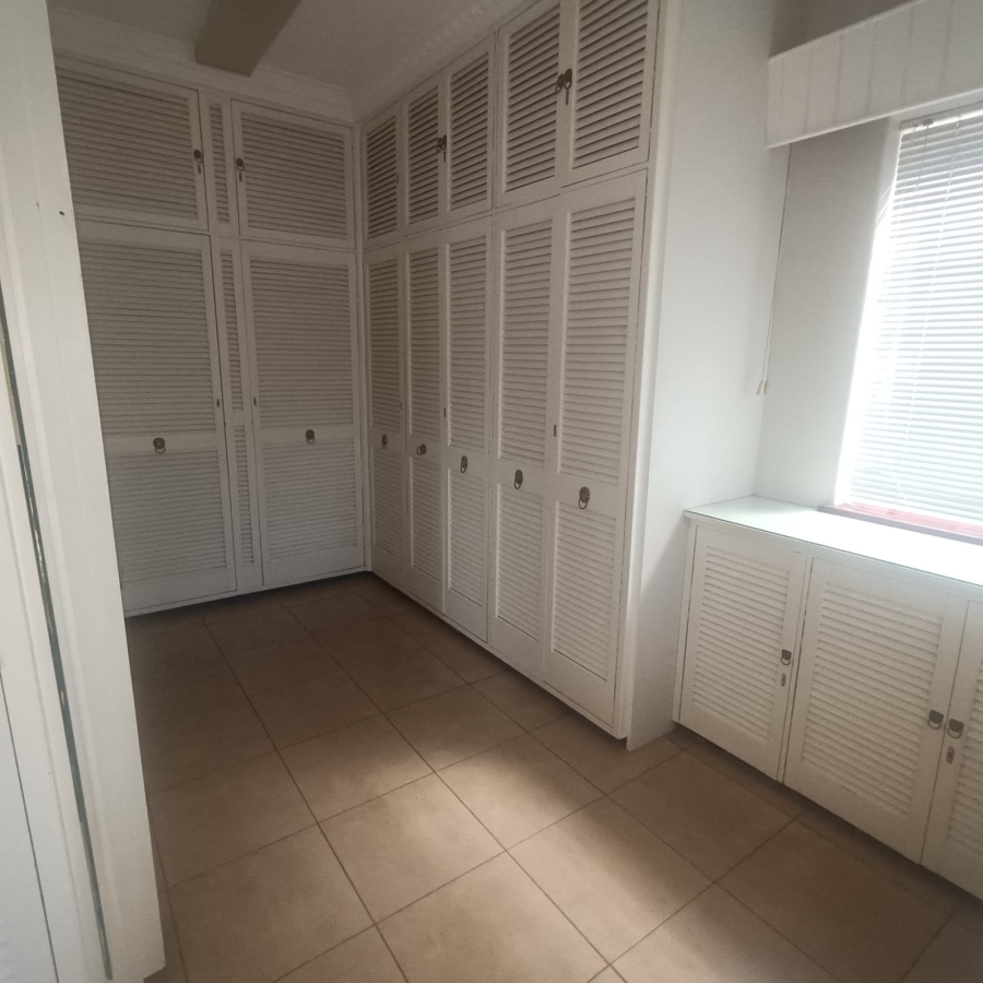 To Let 1 Bedroom Property for Rent in Emmarentia Gauteng