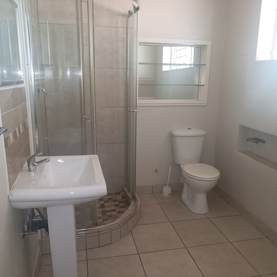 To Let 1 Bedroom Property for Rent in Emmarentia Gauteng