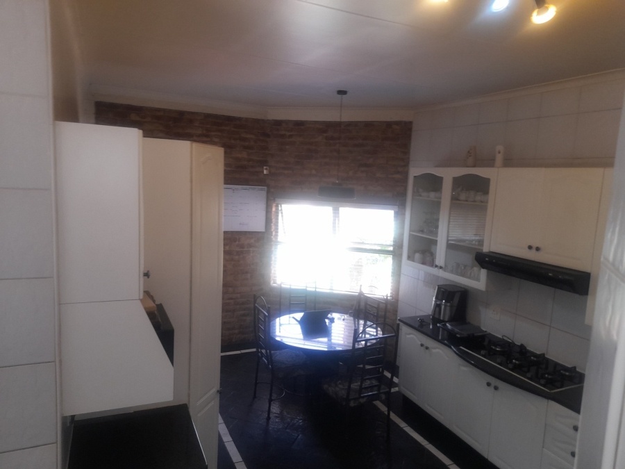 3 Bedroom Property for Sale in Bassonia Gauteng