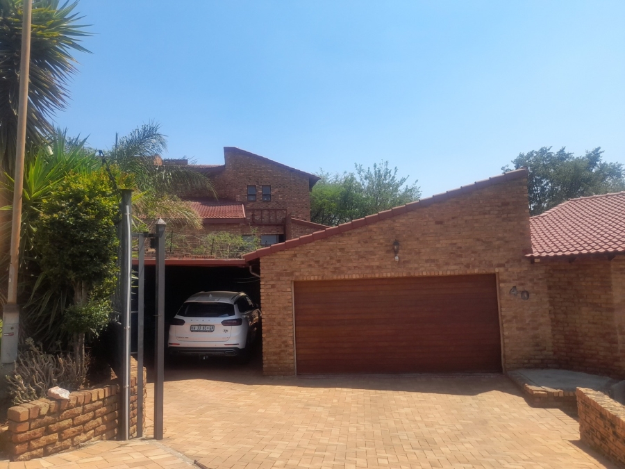 3 Bedroom Property for Sale in Bassonia Gauteng