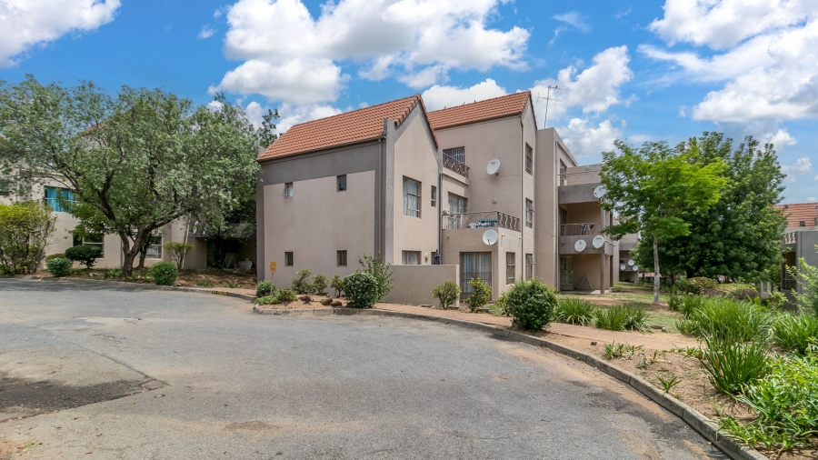 2 Bedroom Property for Sale in Halfway Gardens Gauteng