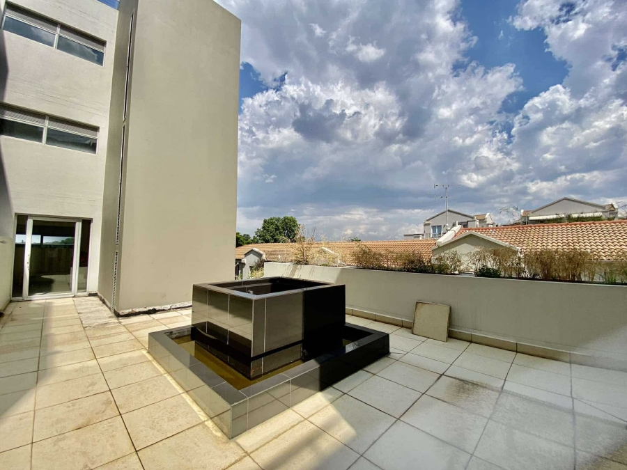 To Let 2 Bedroom Property for Rent in Atholl Gauteng