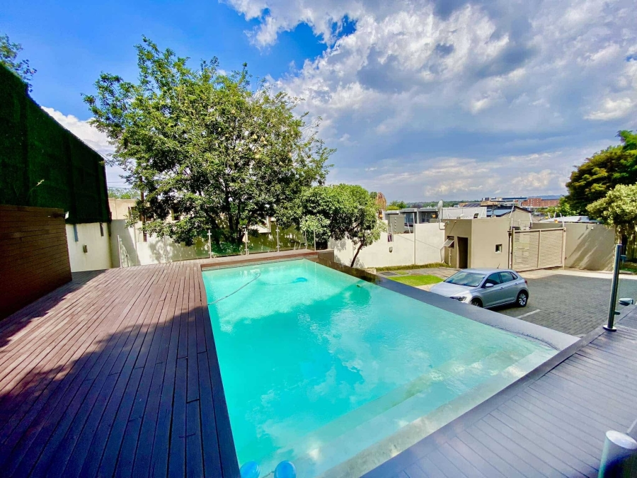 To Let 2 Bedroom Property for Rent in Atholl Gauteng