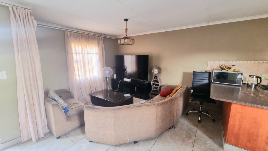 2 Bedroom Property for Sale in Halfway Gardens Gauteng