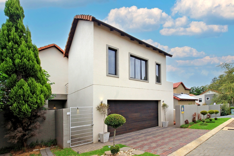 3 Bedroom Property for Sale in Broadacres Gauteng