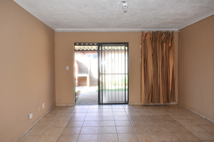 2 Bedroom Property for Sale in The Orchards Gauteng