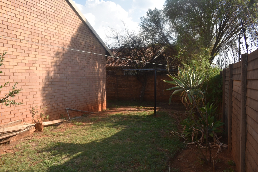 2 Bedroom Property for Sale in The Orchards Gauteng