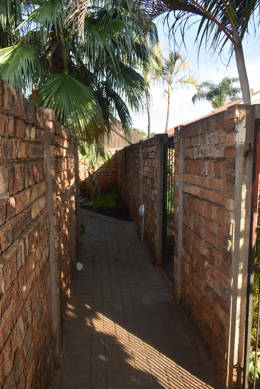 2 Bedroom Property for Sale in The Orchards Gauteng