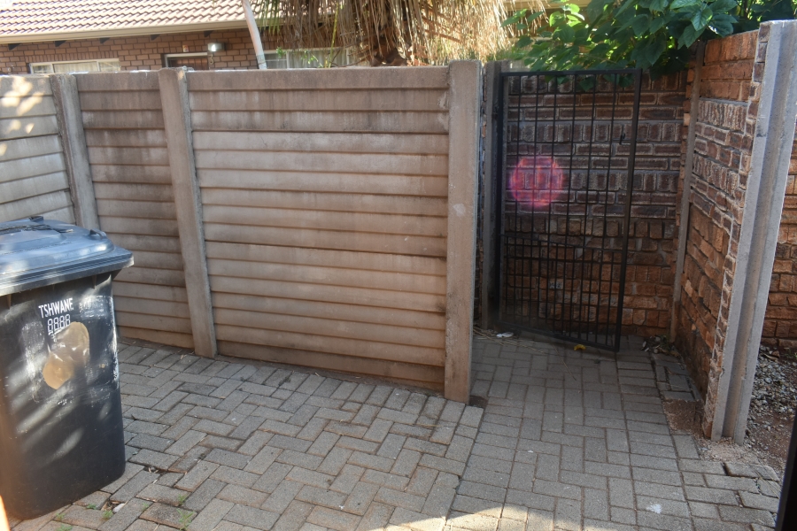 2 Bedroom Property for Sale in The Orchards Gauteng