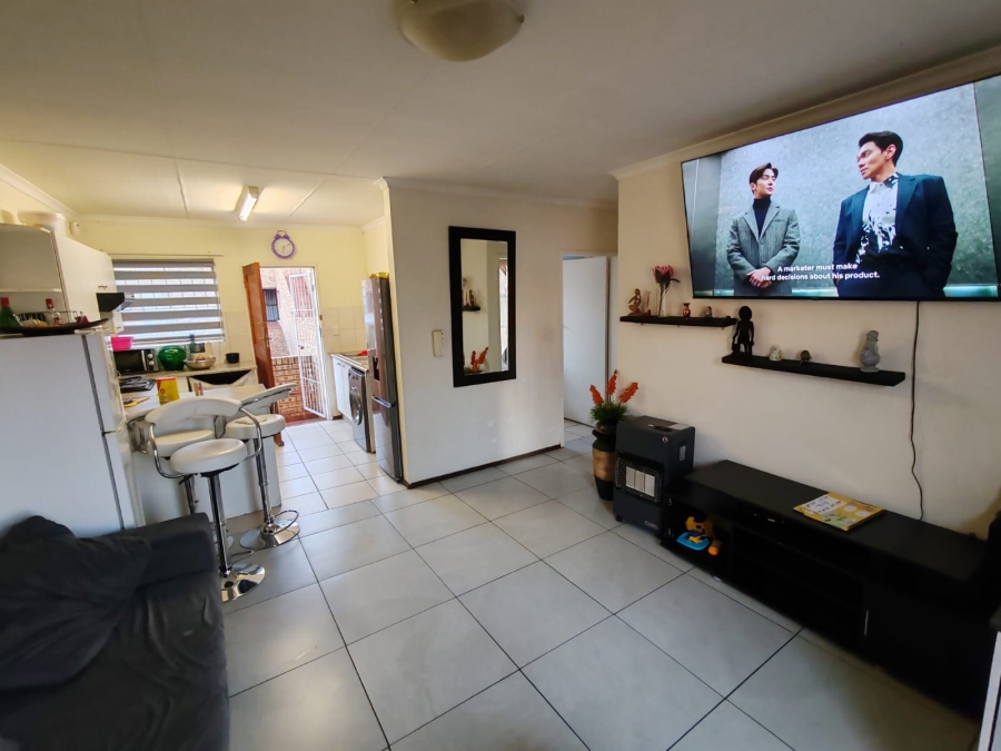 To Let 2 Bedroom Property for Rent in Amorosa Gauteng