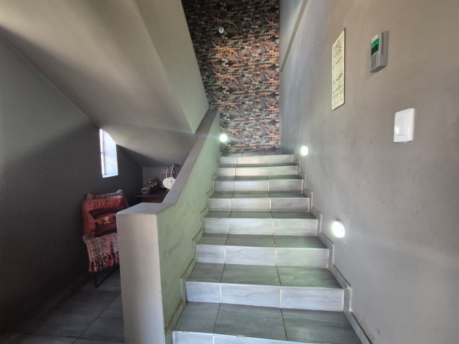 4 Bedroom Property for Sale in Rothdene Gauteng